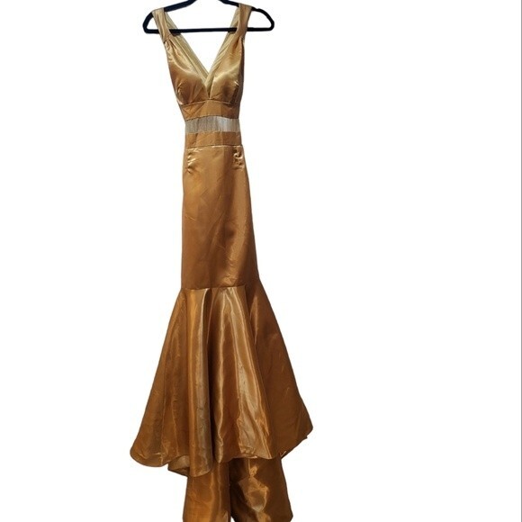 Couture Gold Liquid Eliza Couture Dress Amazing Quality - Picture 1 of 16